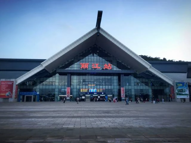 深圳到丽江物流公司|深圳到丽江专线|安全快捷