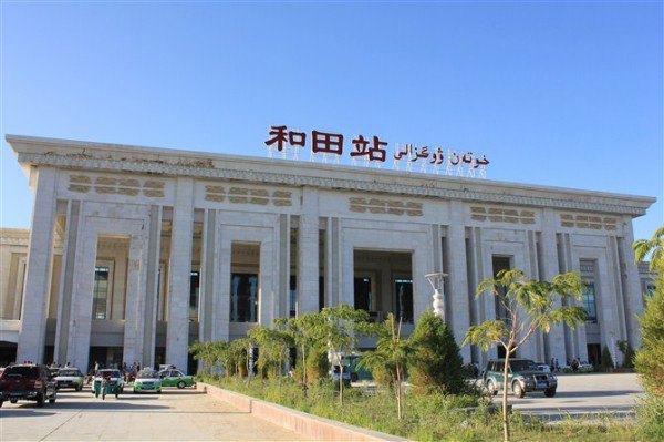 深圳到和田物流公司-深圳到和田专线-红酒托运